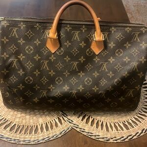 Louis Vuitton Speedy 40